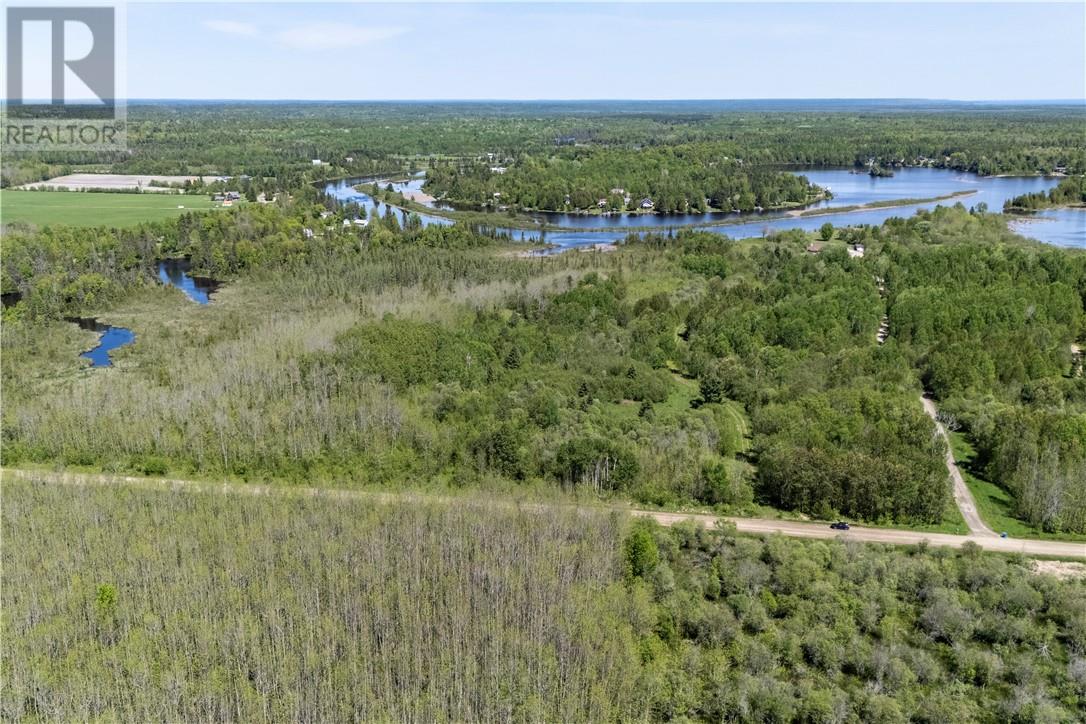 Lot 0 De L'etang Property Photo 5