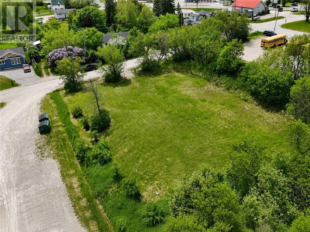 Lt 33 Vankoughnet Street Property Photo 4