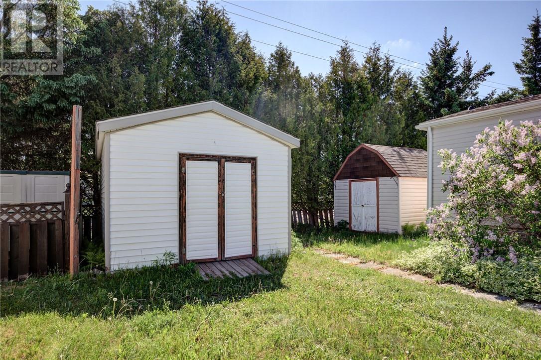 76 Corbin Avenue Property Photo 4