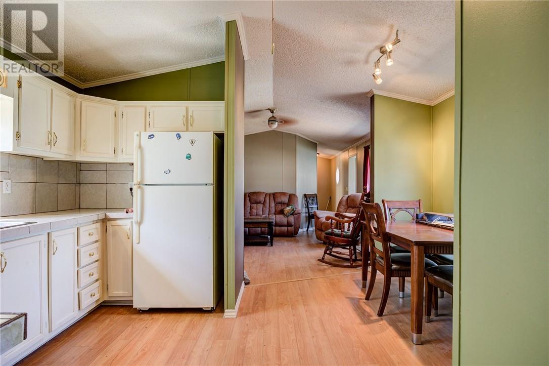 76 Corbin Avenue Property Photo 12