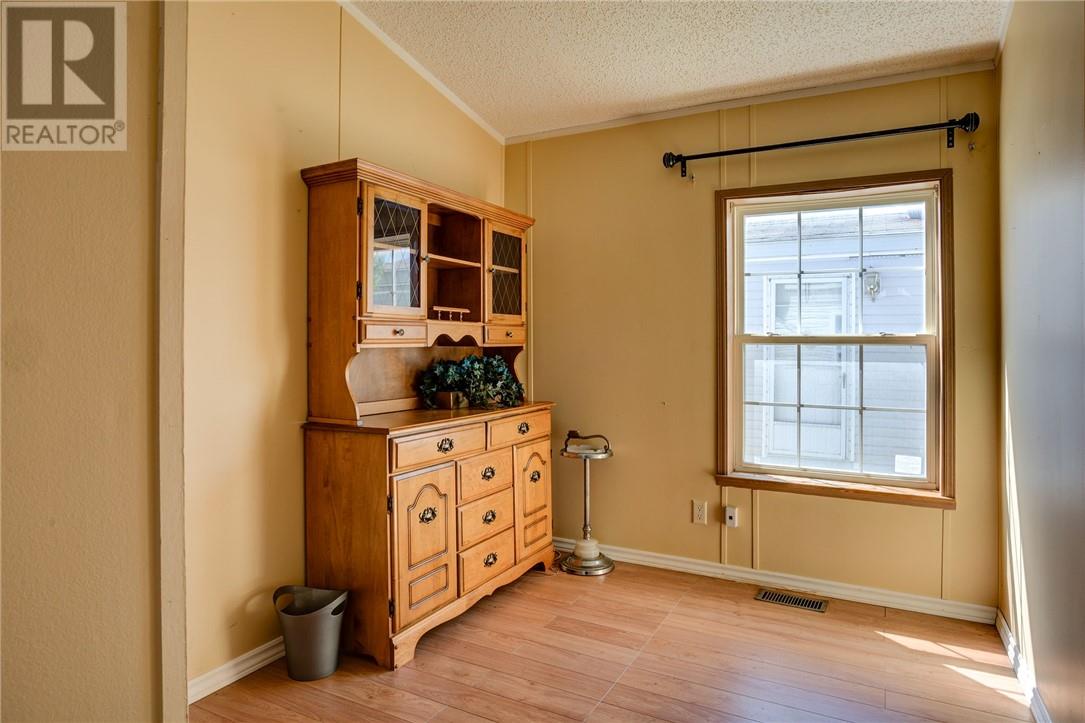 76 Corbin Avenue Property Photo 13