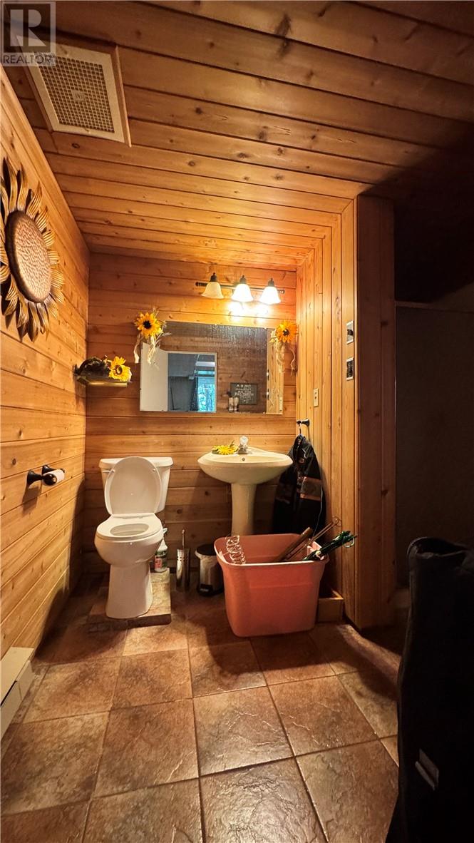 101 Field Property Photo 33