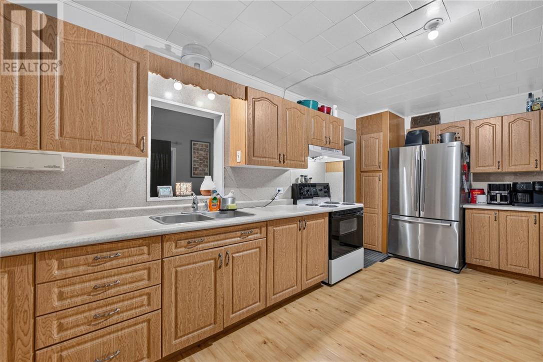 9859 Highway 64 Property Photo 6