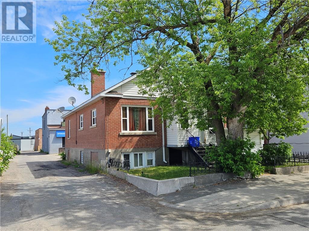 260 King Street Property Photo 2