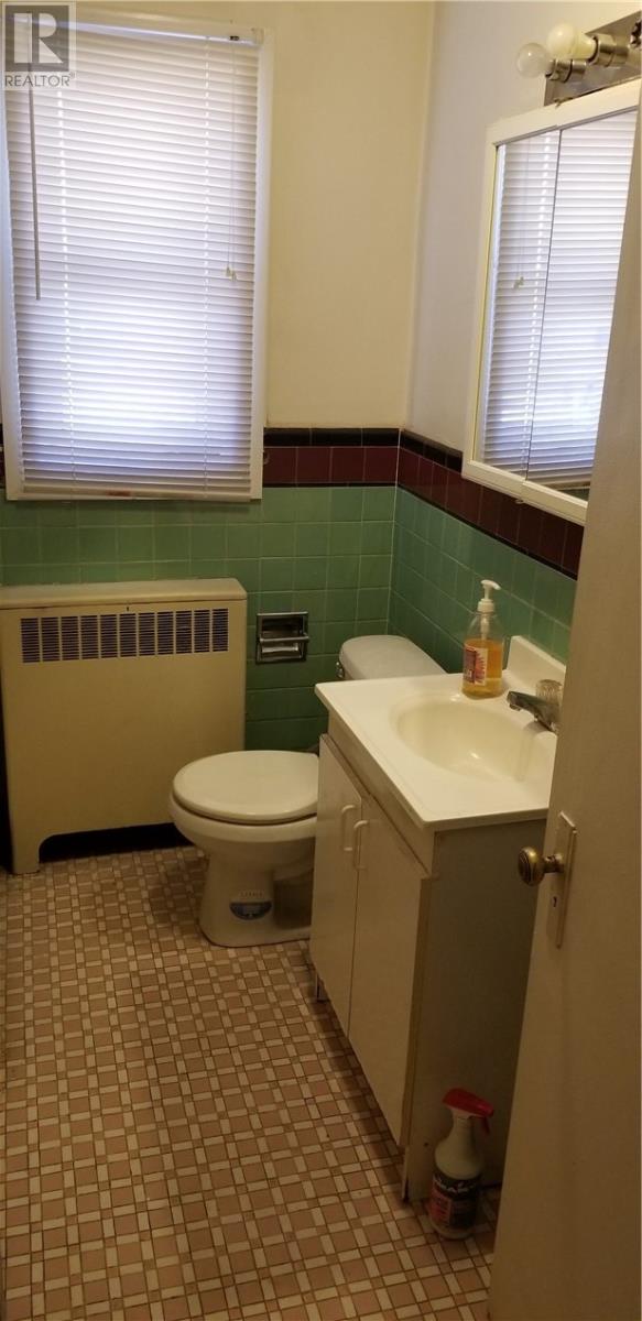 260 King Street Property Photo 11