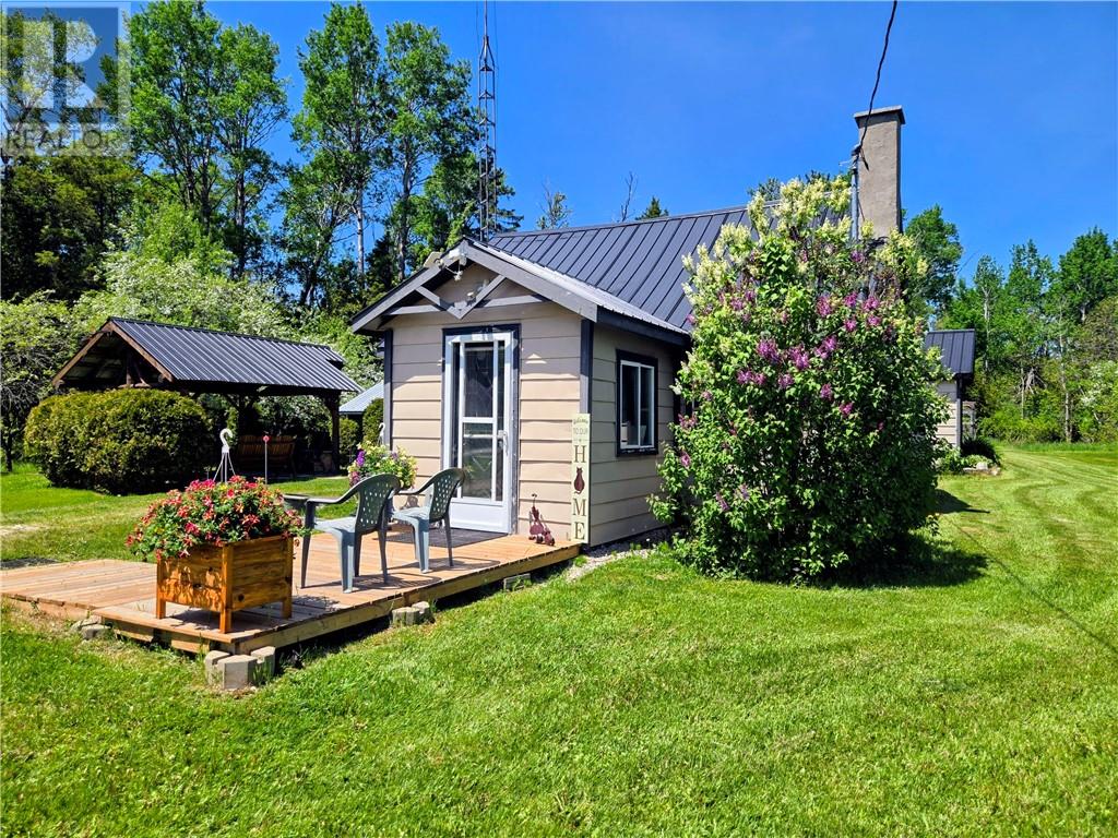 622 Campbell Rd Property Photo 1