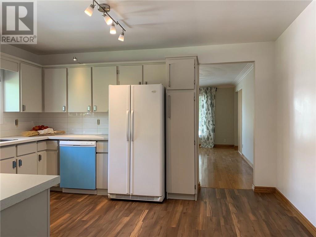561 Burton Avenue Property Photo 8