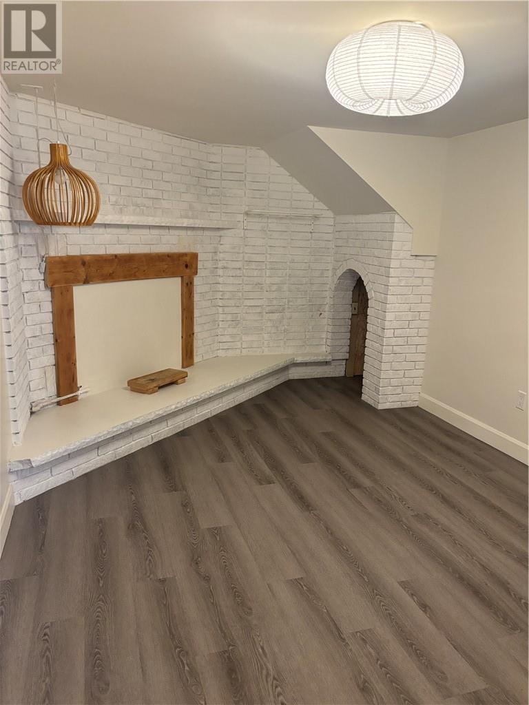 561 Burton Avenue Property Photo 27