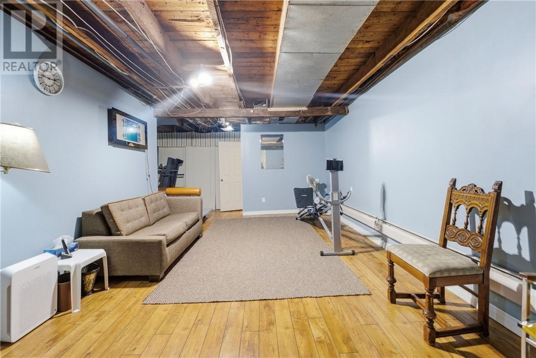 475 Pine Street Property Photo 14