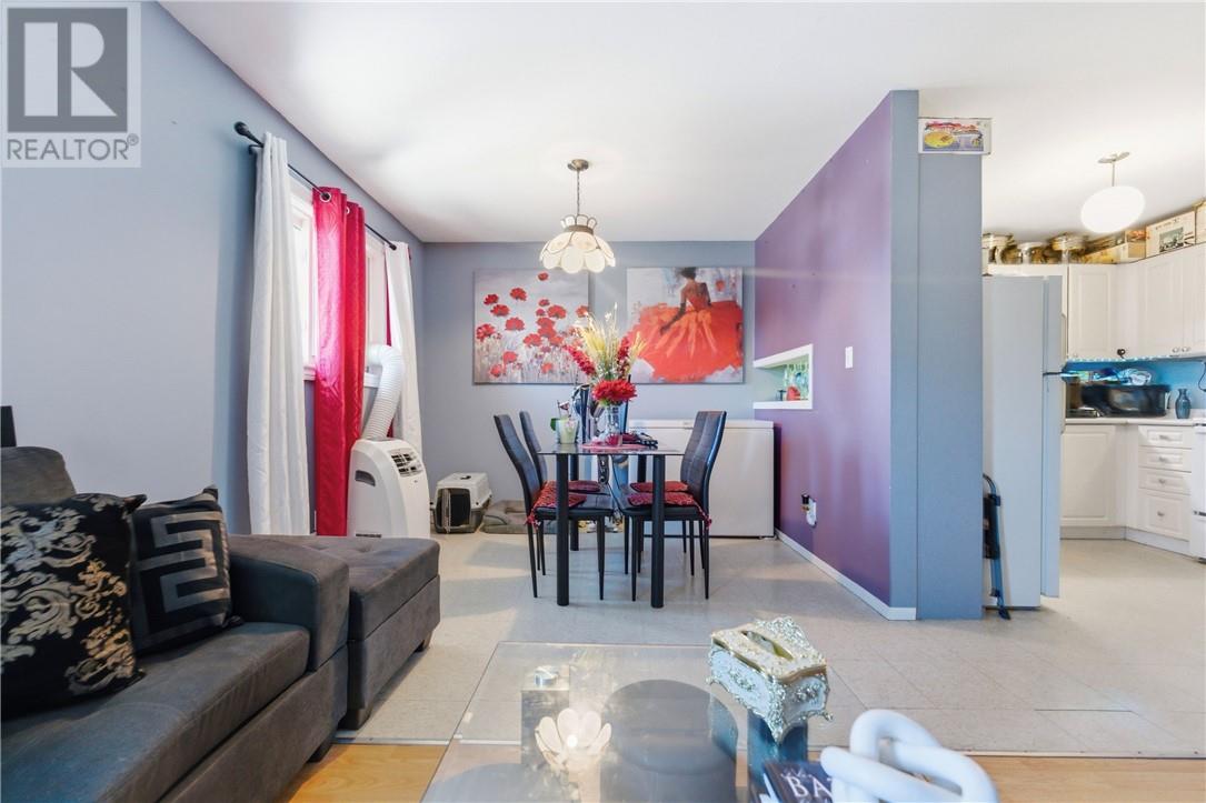 475 Pine Street Property Photo 17