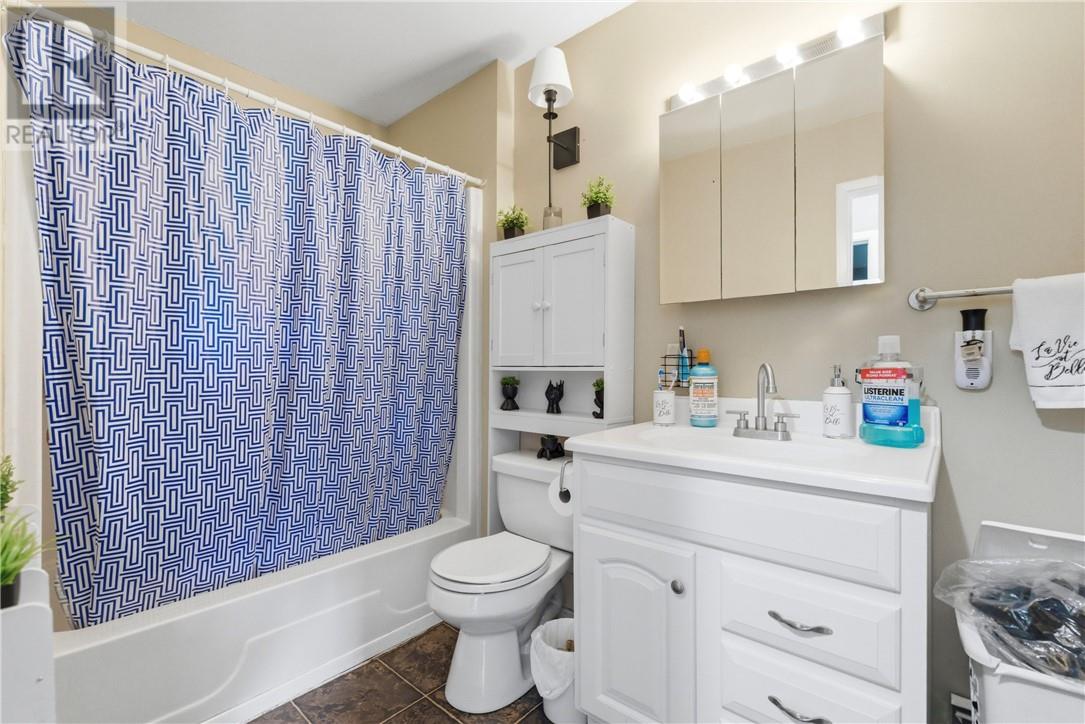 475 Pine Street Property Photo 19
