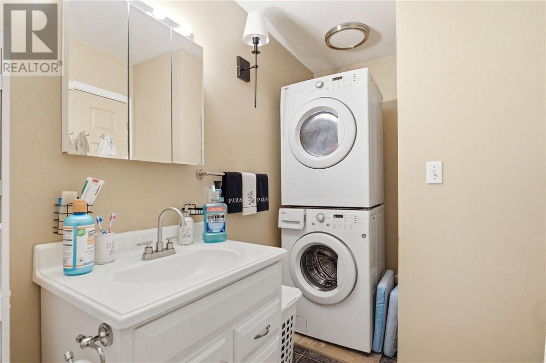 475 Pine Street Property Photo 20