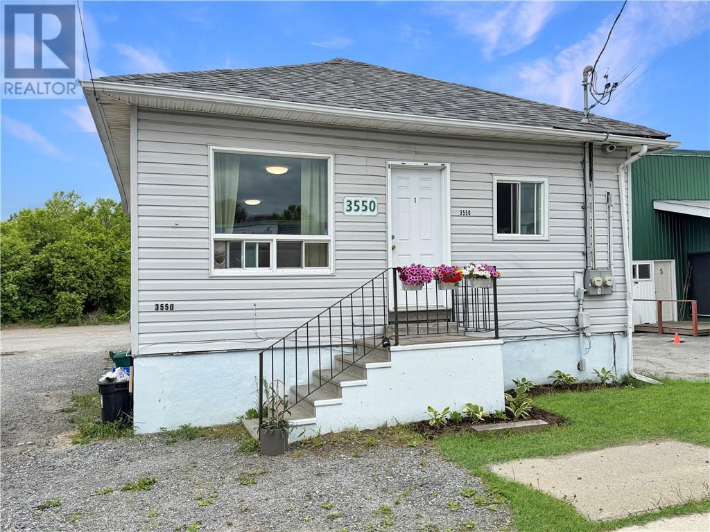 3550 Errington Avenue Property Photo 1