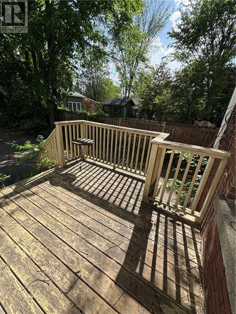 255 Pine Street Property Photo 5
