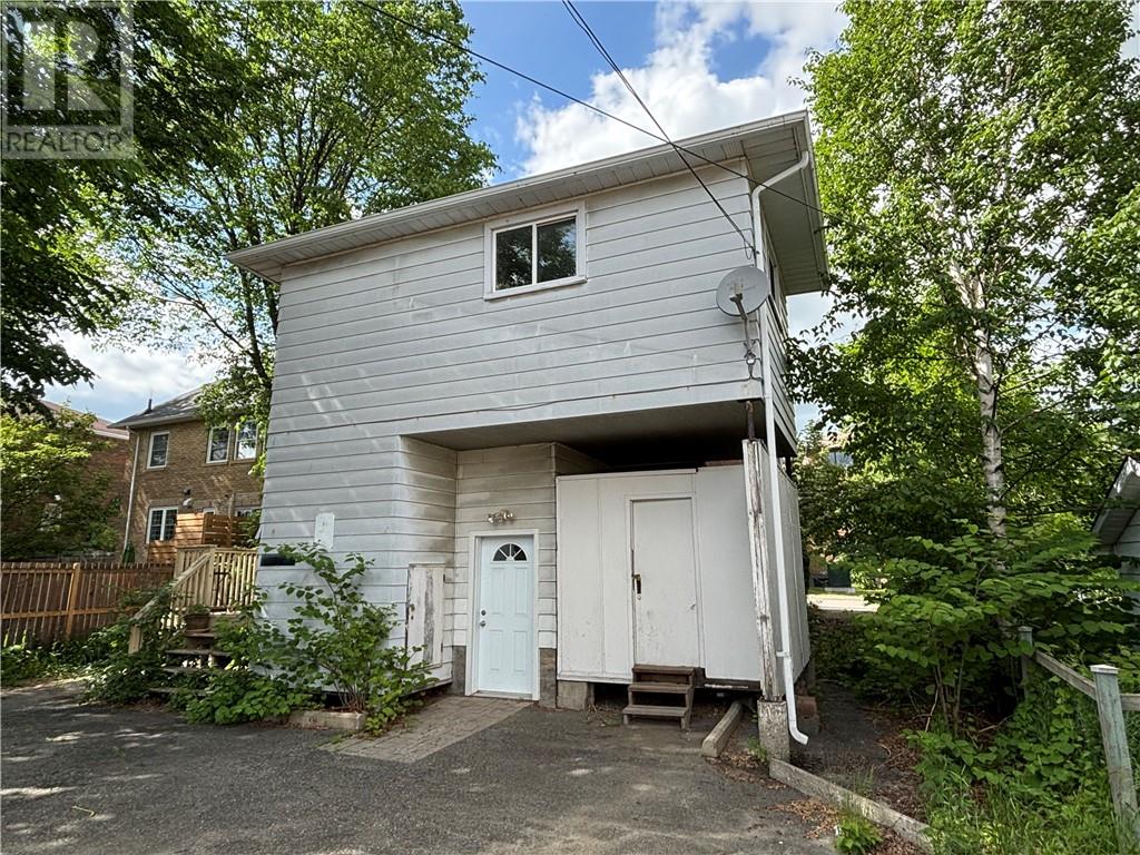 255 Pine Street Property Photo 7