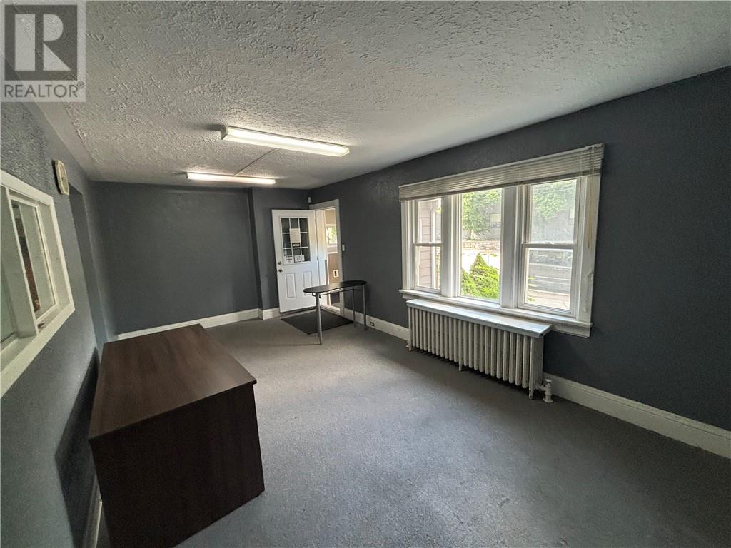 255 Pine Street Property Photo 11