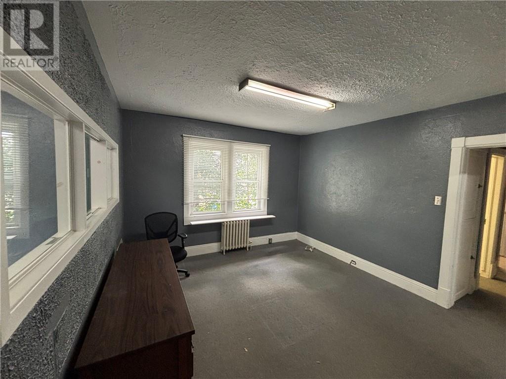 255 Pine Street Property Photo 13