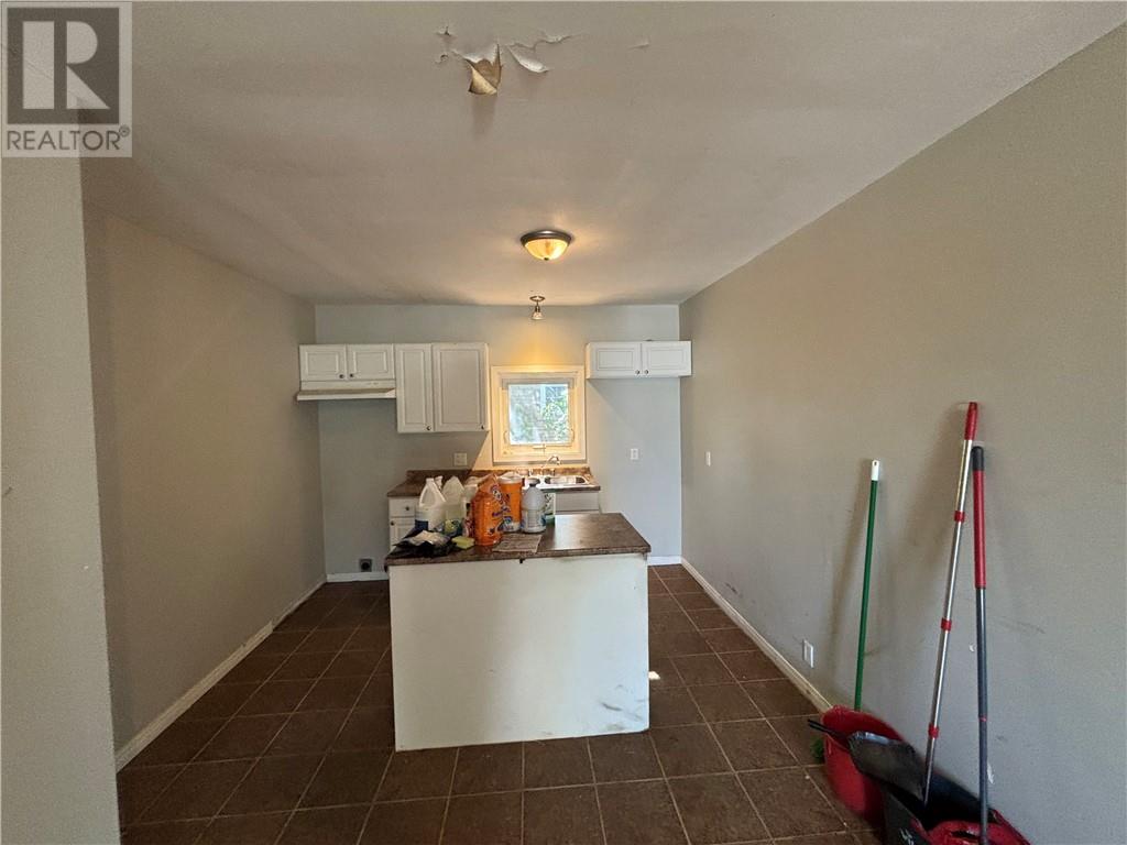 255 Pine Street Property Photo 48