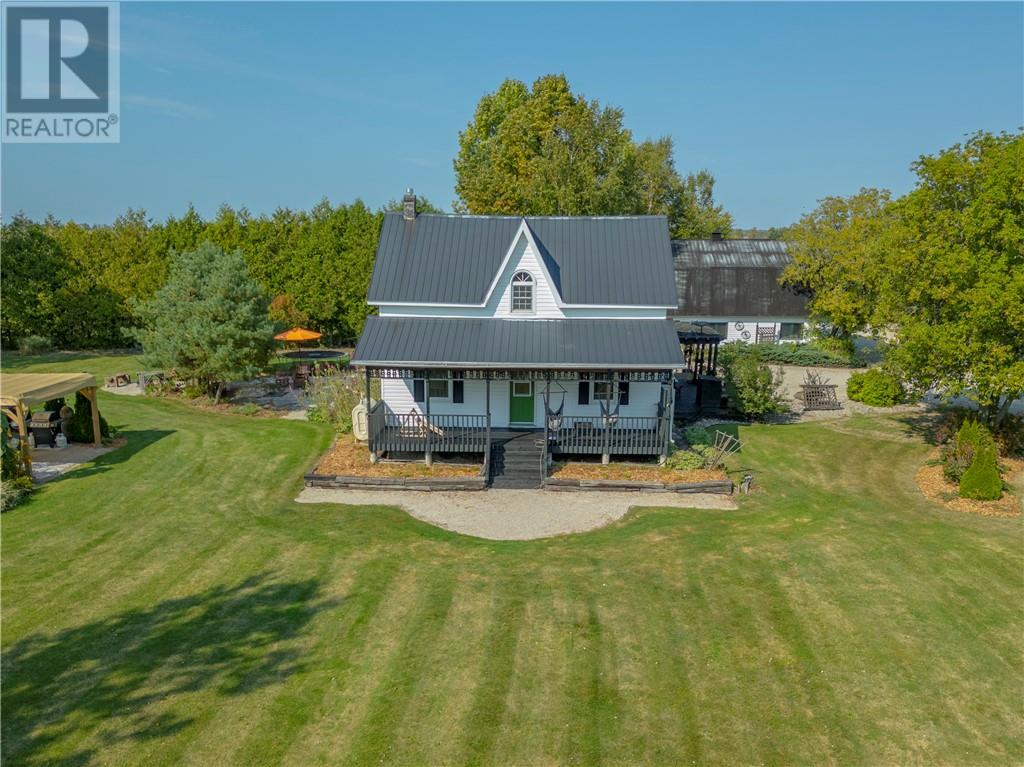 382 7th Line Property Photo 1