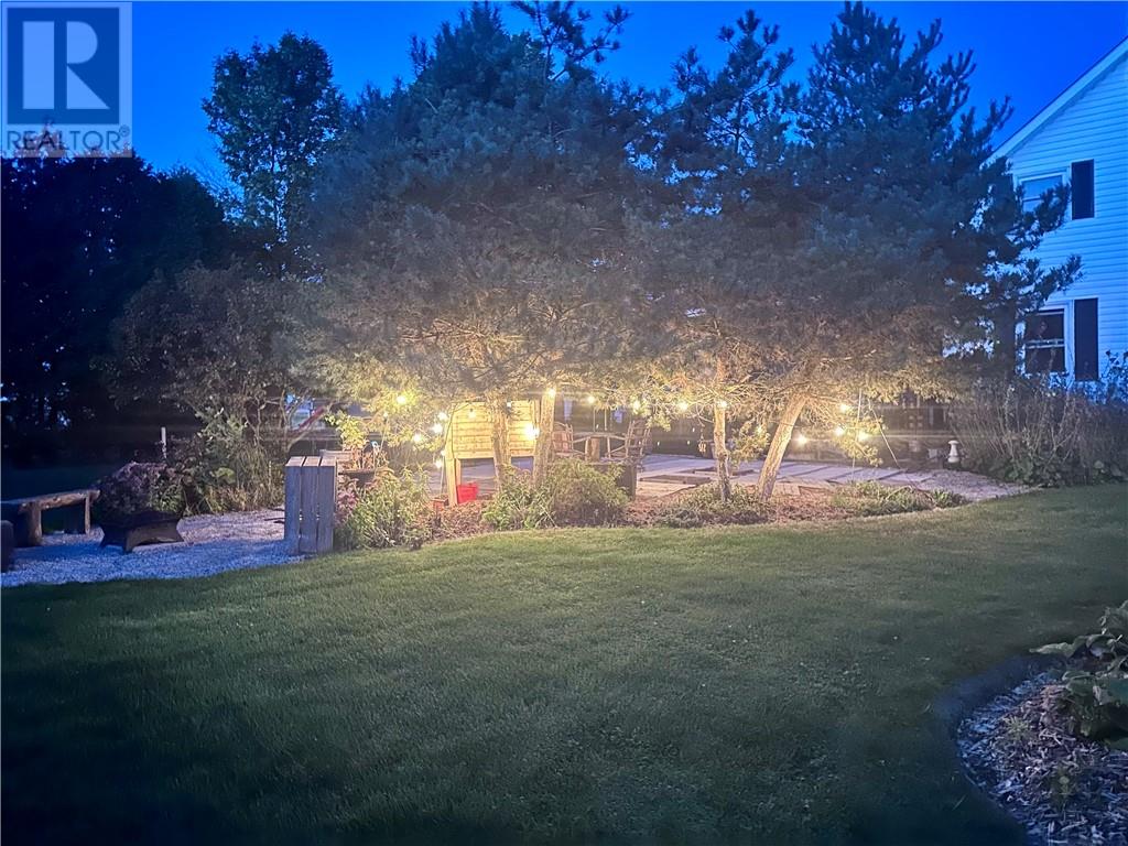 382 7th Line Property Photo 4