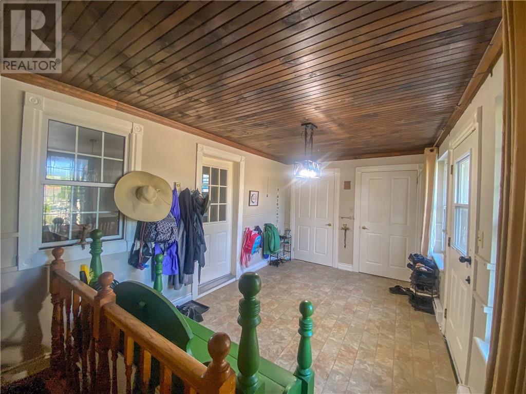 382 7th Line Property Photo 7