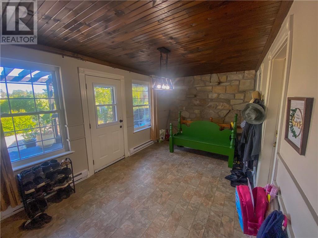 382 7th Line Property Photo 8
