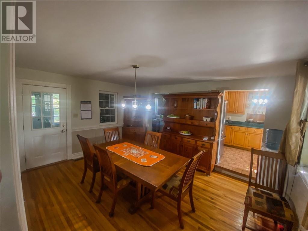 382 7th Line Property Photo 11
