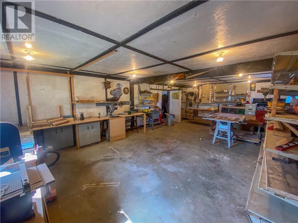382 7th Line Property Photo 22