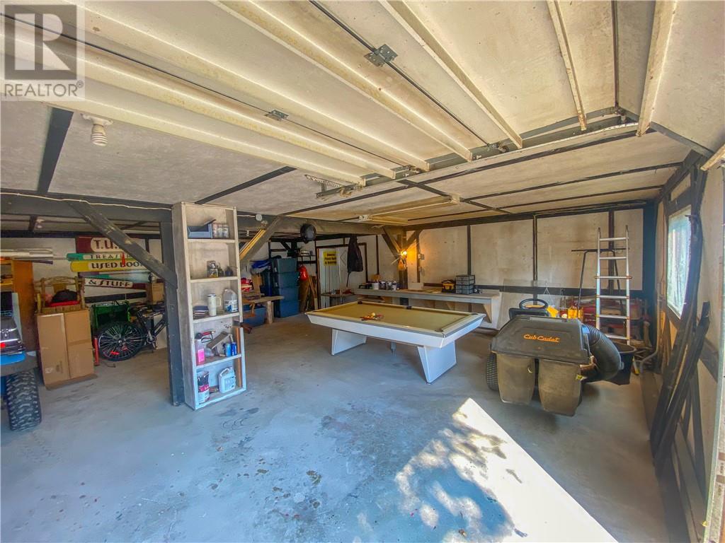 382 7th Line Property Photo 23