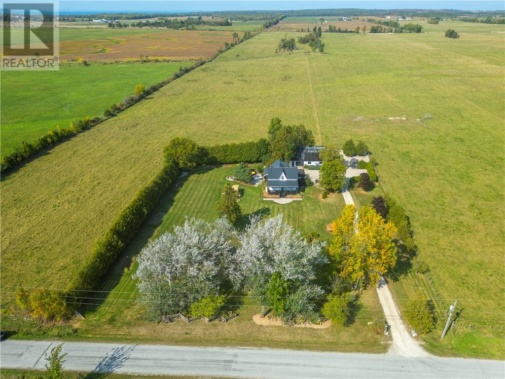 382 7th Line Property Photo 26