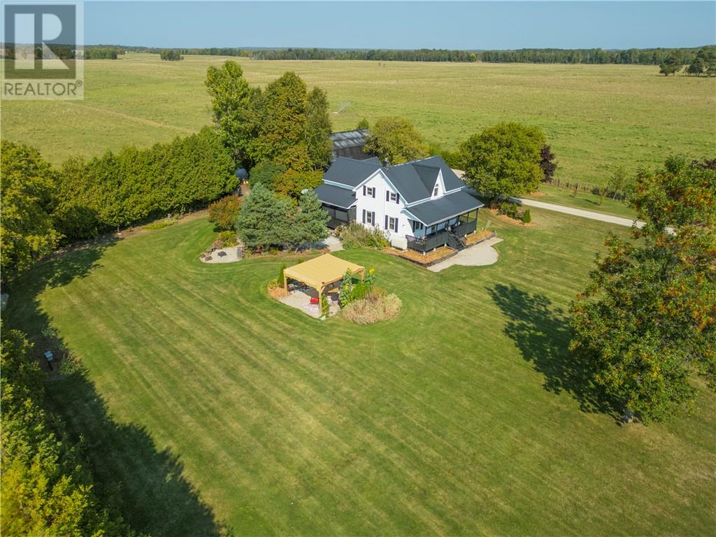 382 7th Line Property Photo 27