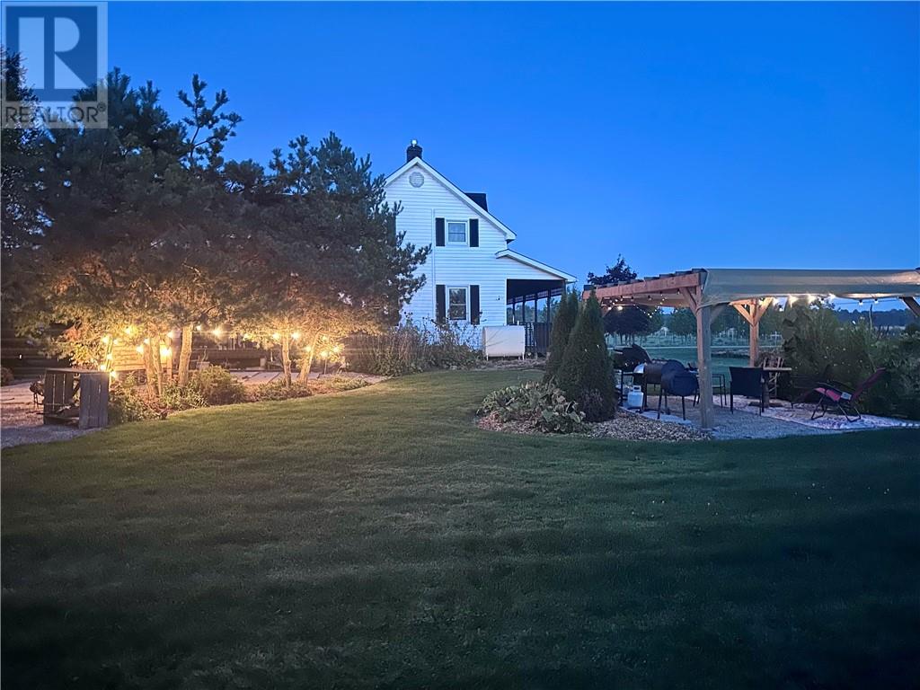 382 7th Line Property Photo 33