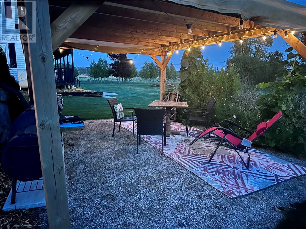 382 7th Line Property Photo 34