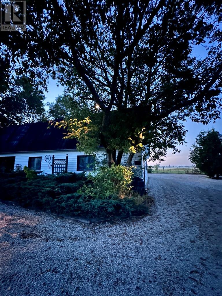 382 7th Line Property Photo 36