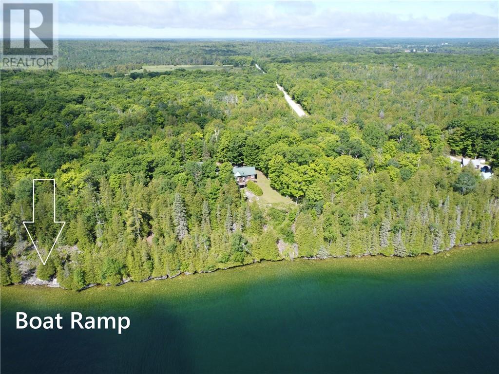 320 Perivale Rd W. Property Photo 5