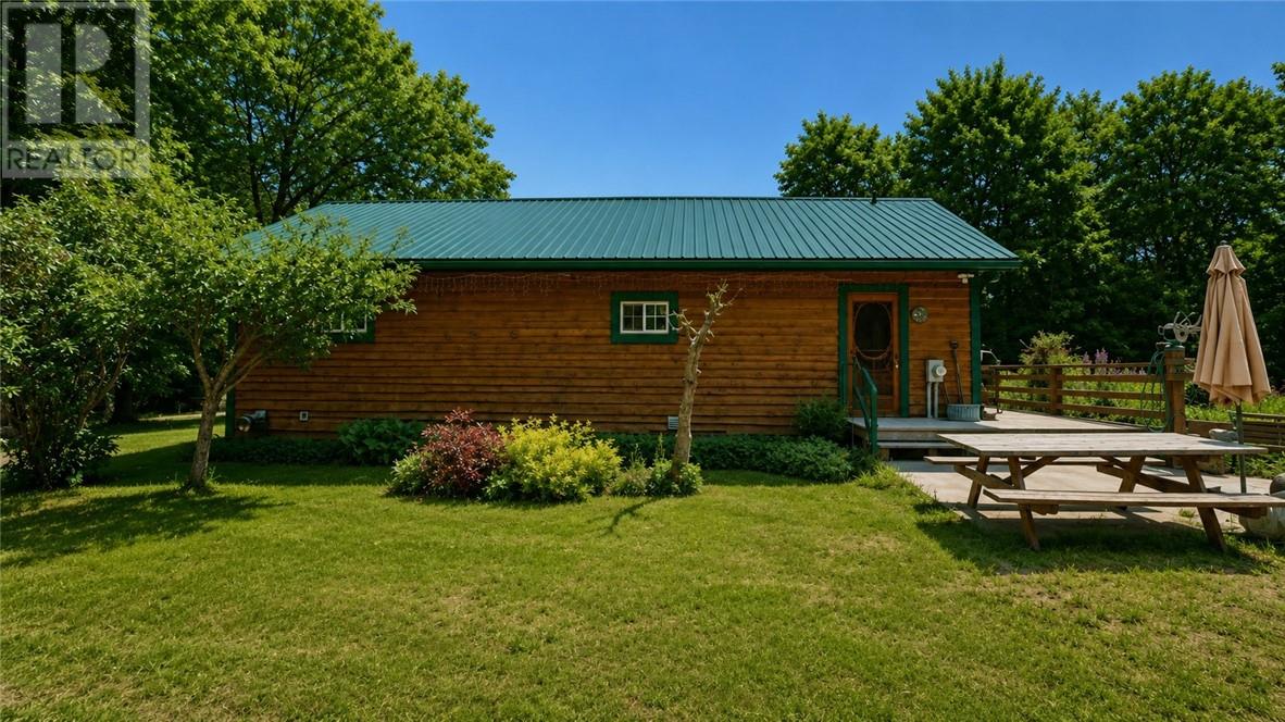 320 Perivale Rd W. Property Photo 27