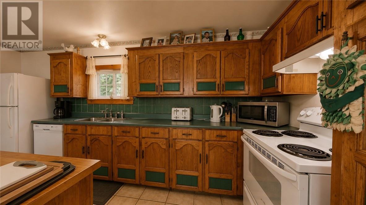 320 Perivale Rd W. Property Photo 47