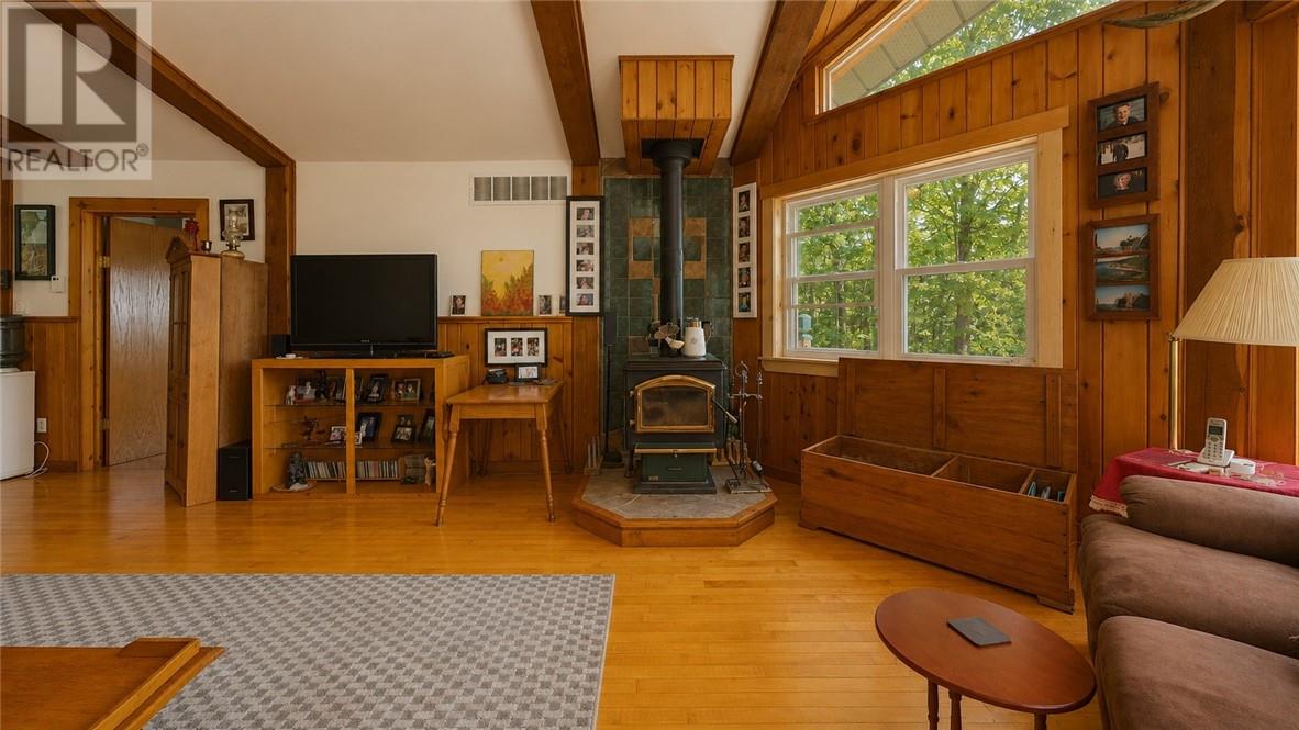 320 Perivale Rd W. Property Photo 58