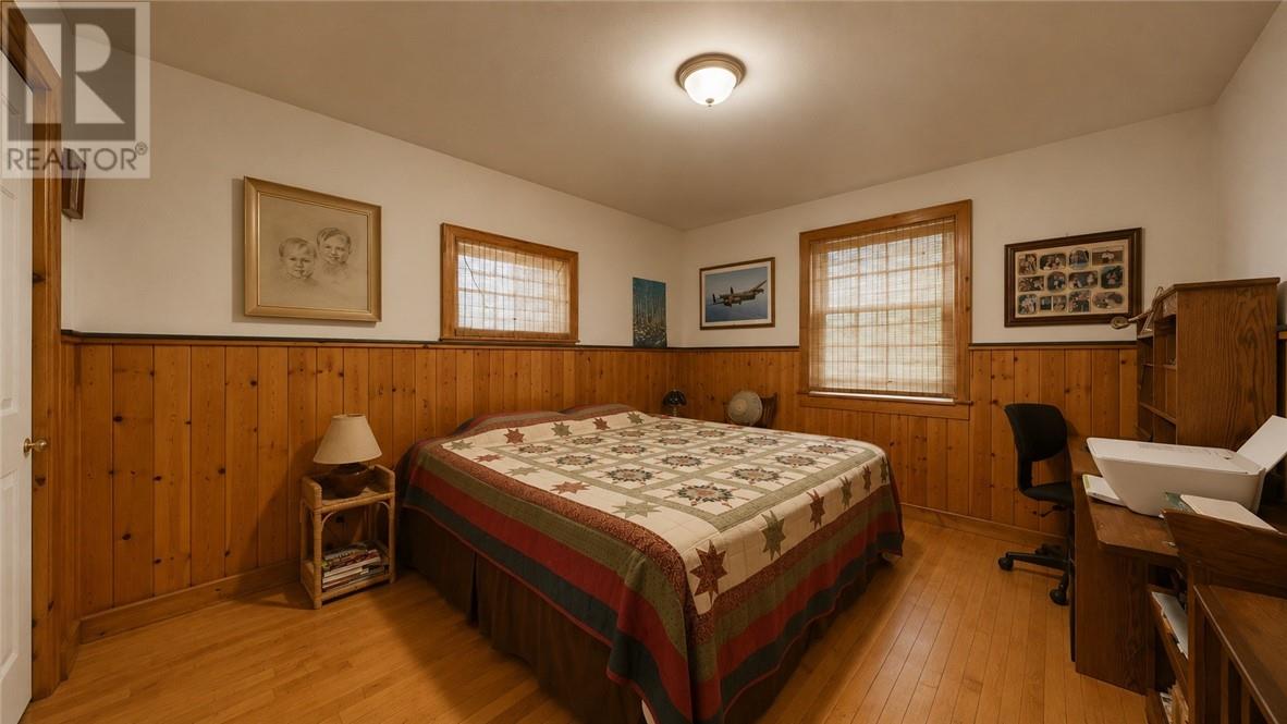 320 Perivale Rd W. Property Photo 71