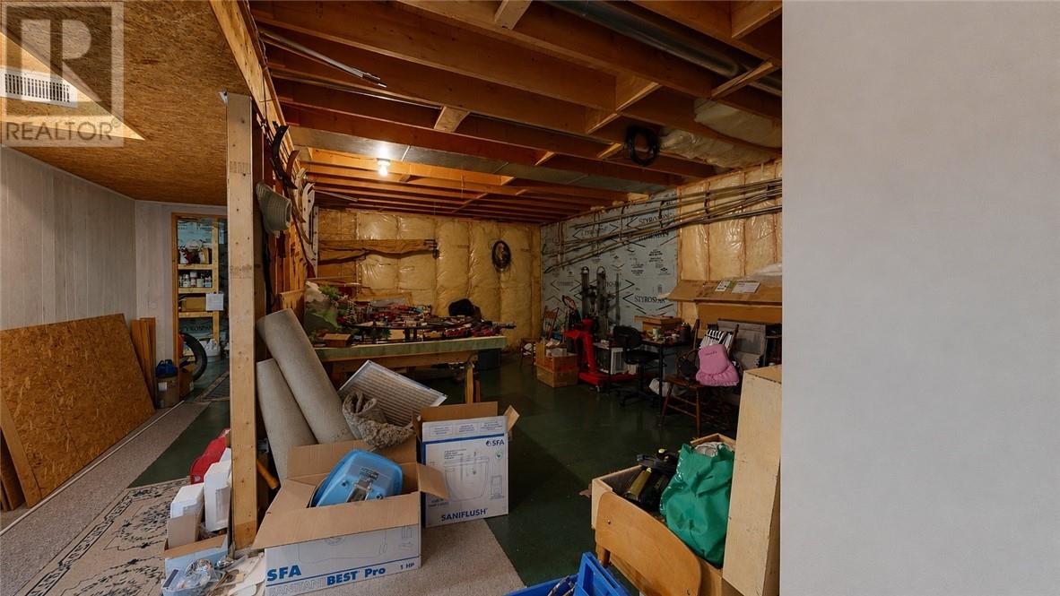 320 Perivale Rd W. Property Photo 79