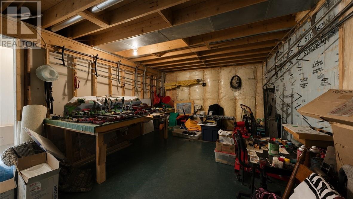 320 Perivale Rd W. Property Photo 81