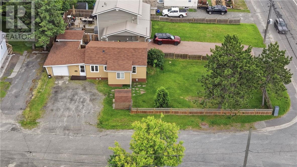 936 Bancroft Drive Property Photo 41