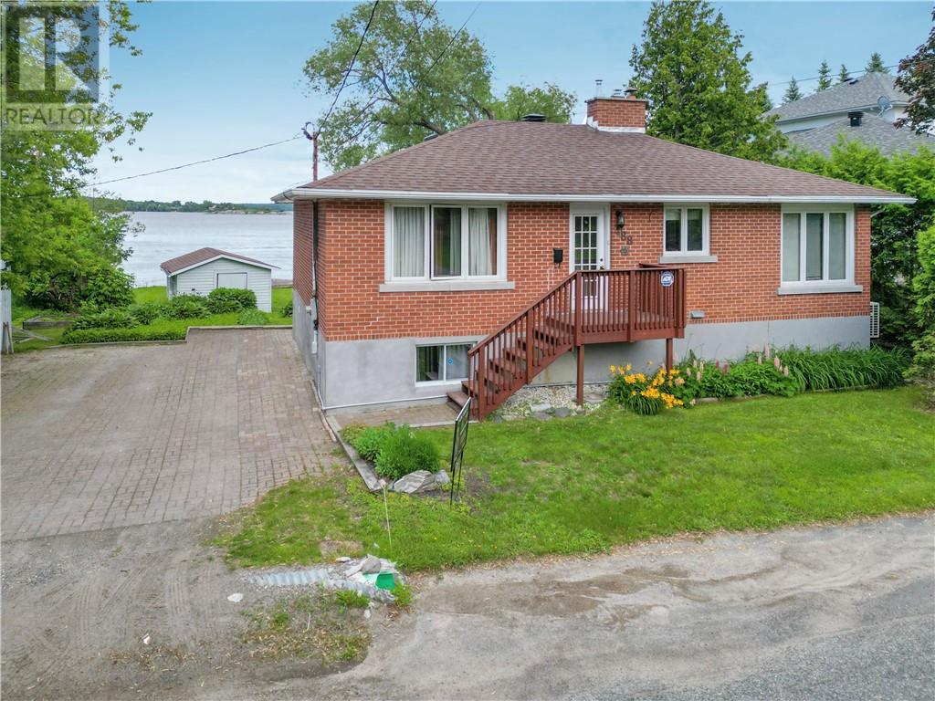 488 Lake Point Crt