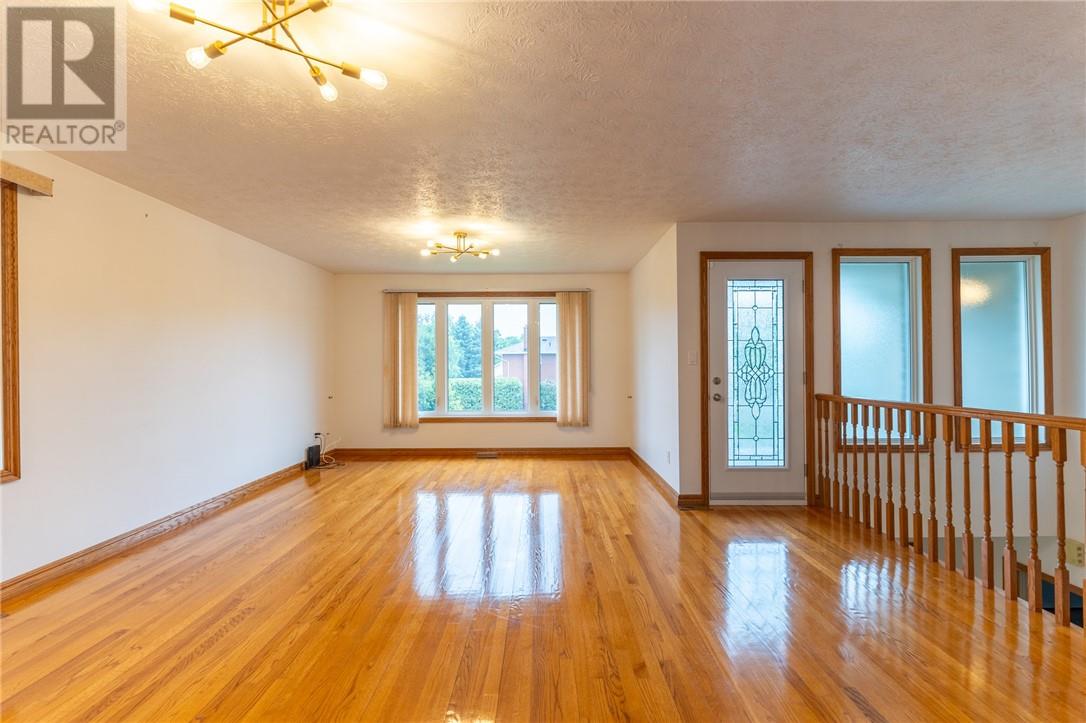 371 Moonrock Avenue Property Photo 11