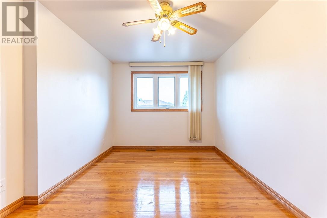 371 Moonrock Avenue Property Photo 27