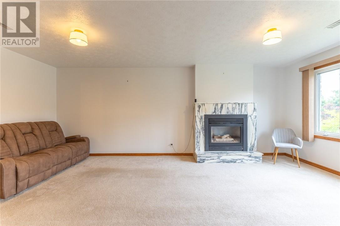 371 Moonrock Avenue Property Photo 36