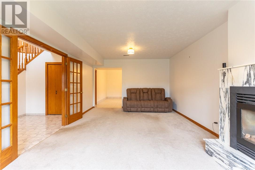 371 Moonrock Avenue Property Photo 37