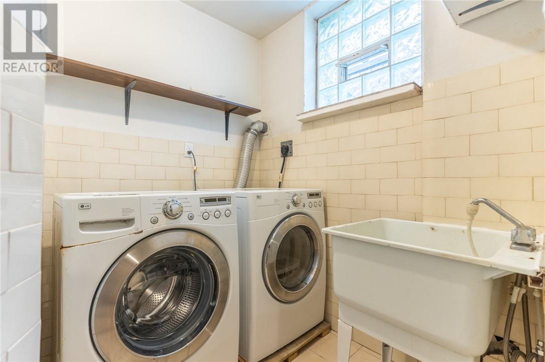 371 Moonrock Avenue Property Photo 49