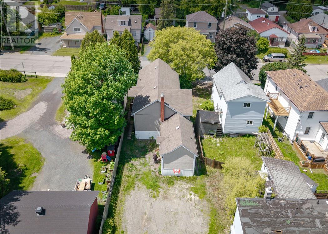 454 Melvin Avenue Property Photo 5
