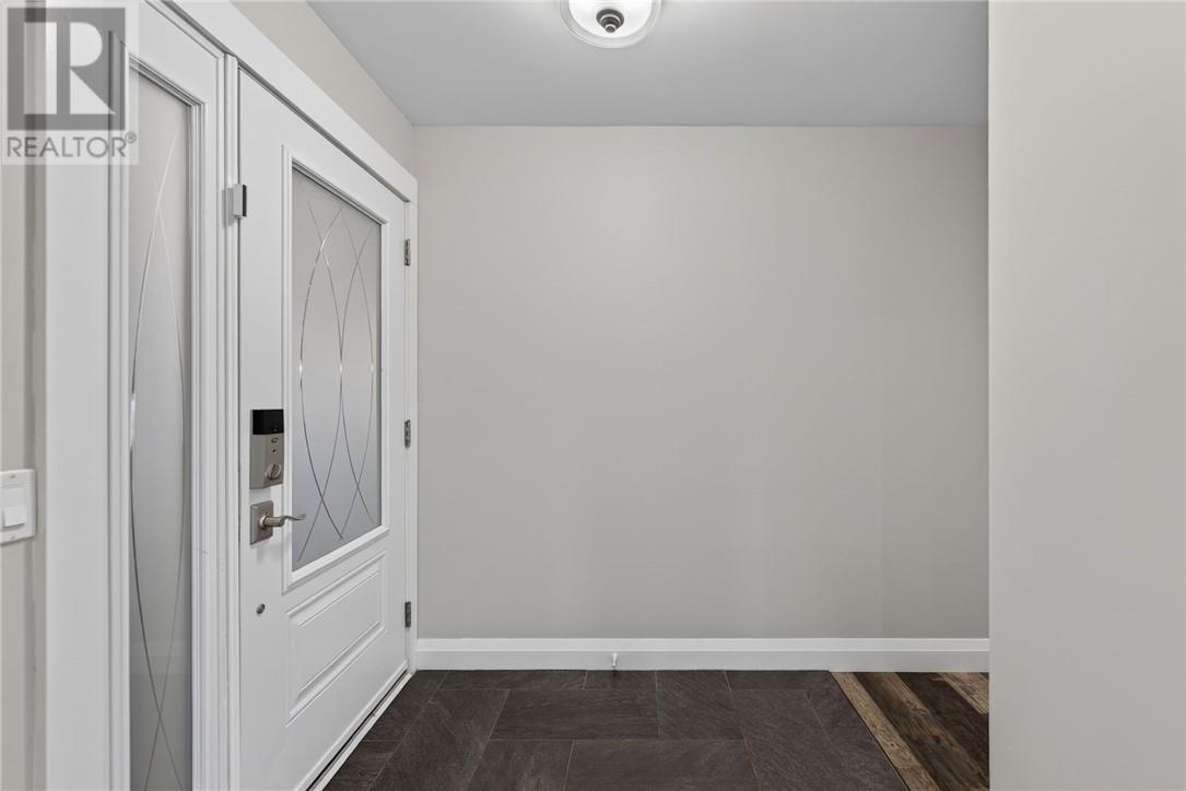 27 Nepahwin Avenue Property Photo 6